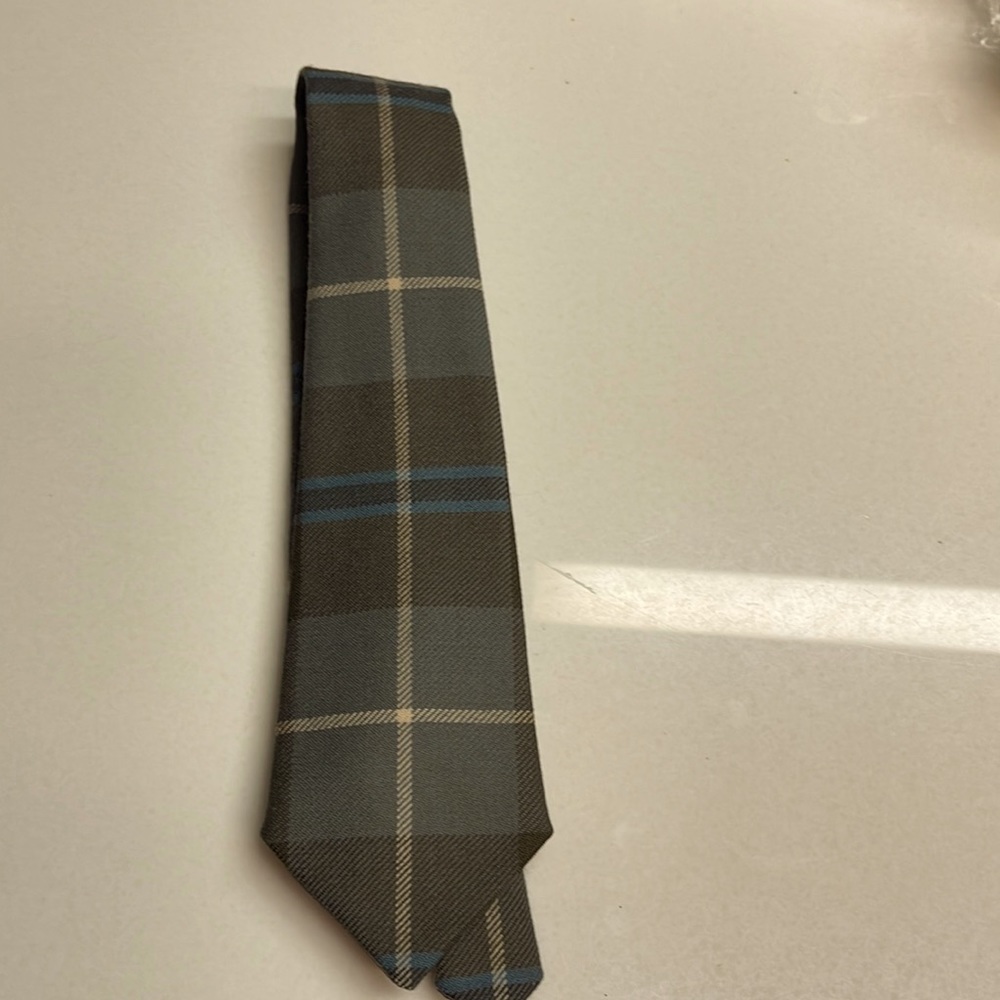 Oscar de la rentA boys tie